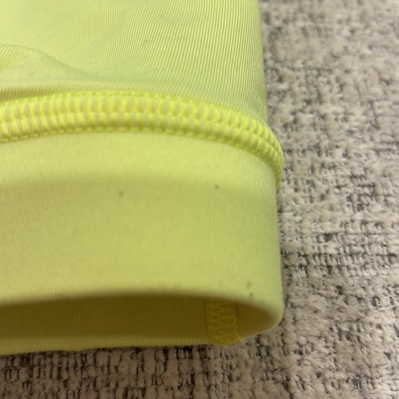 Lululemon neon yellow sports bra. Size 2 - Picture 4 of 4